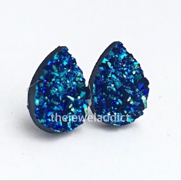3 for 15🎀 blue Druzy style teardrop studs - Picture 2 of 6